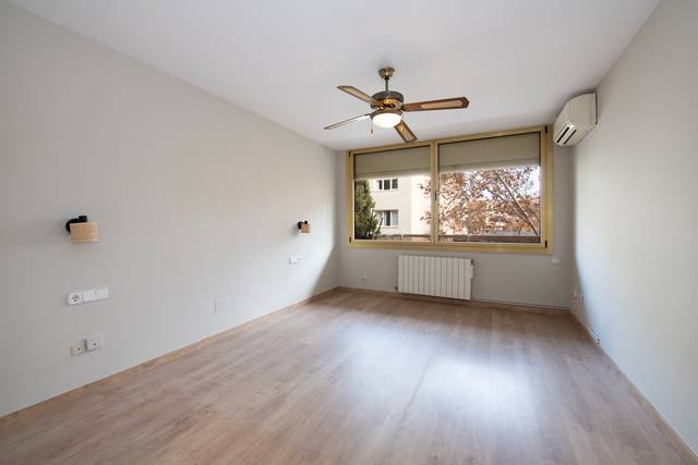 Oficina en Alquiler en Les Tres Torres