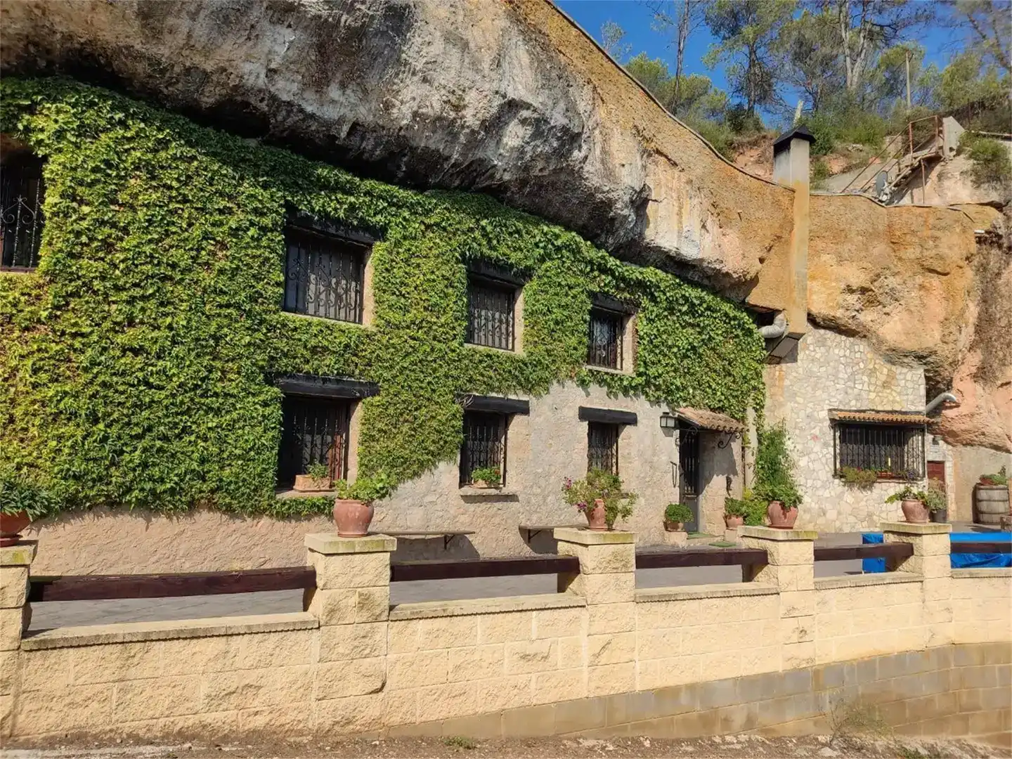 Vista exterior de Finca rústica en venda en Castellfollit del Boix amb Aire condicionat, Parquet i Traster