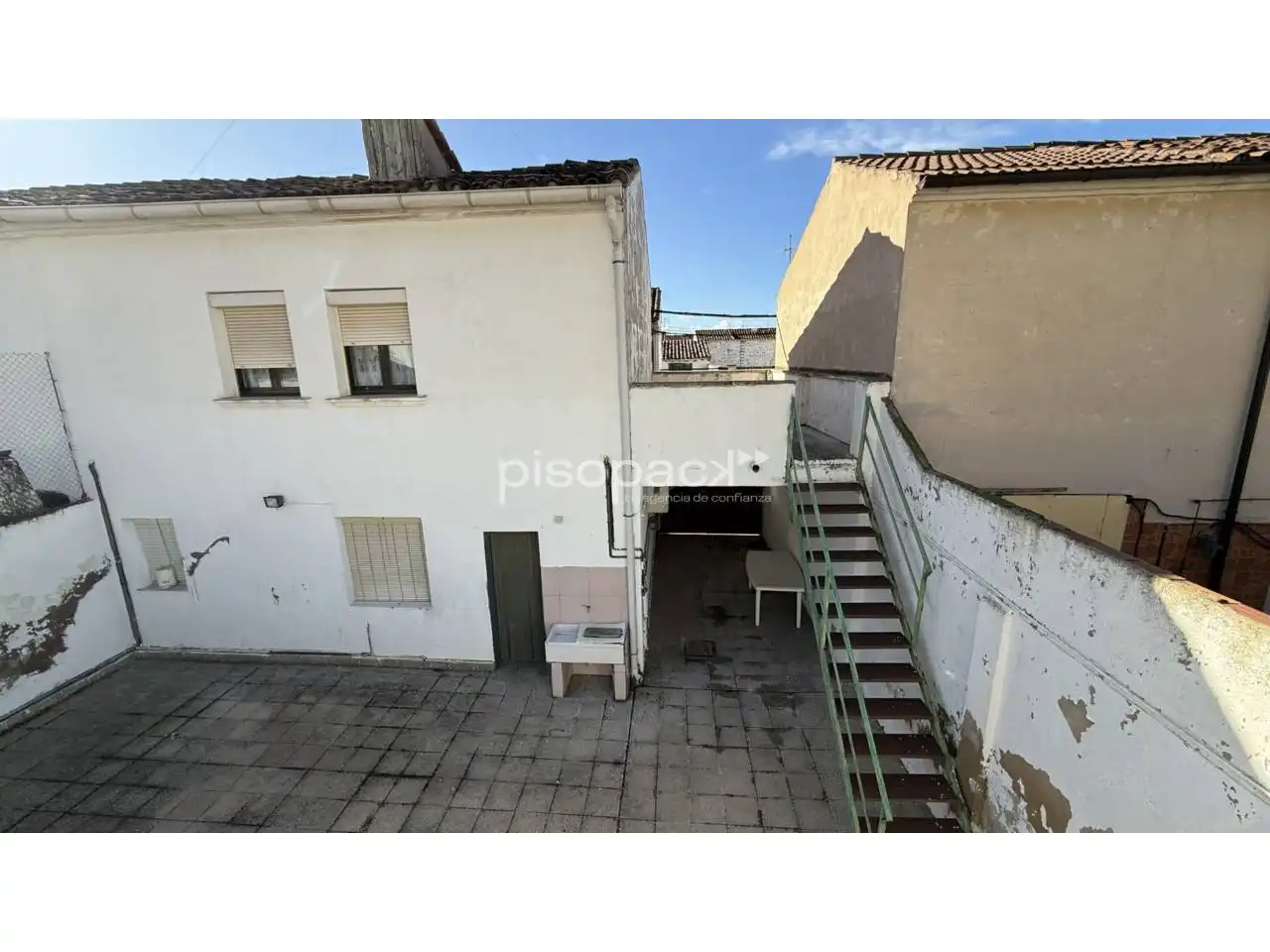 Vista exterior de Casa o chalet en venta en Azagra con Calefacción