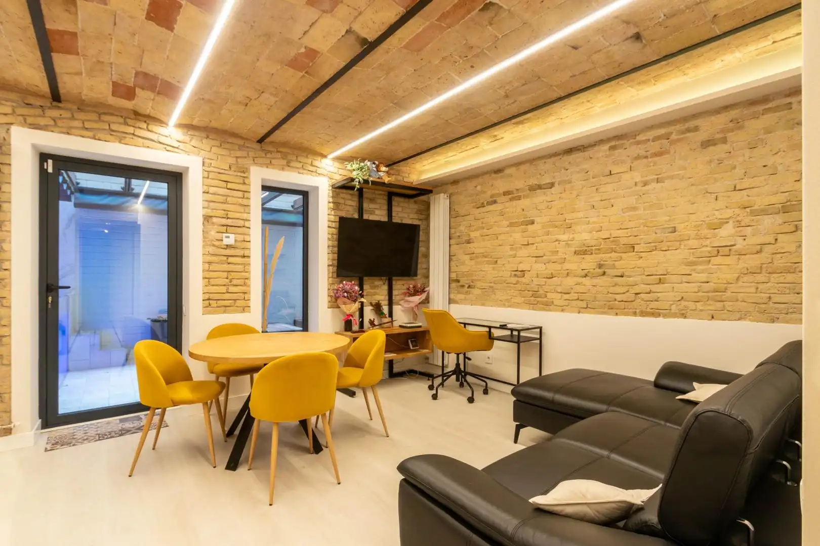 Ground floor for sale in Eixample