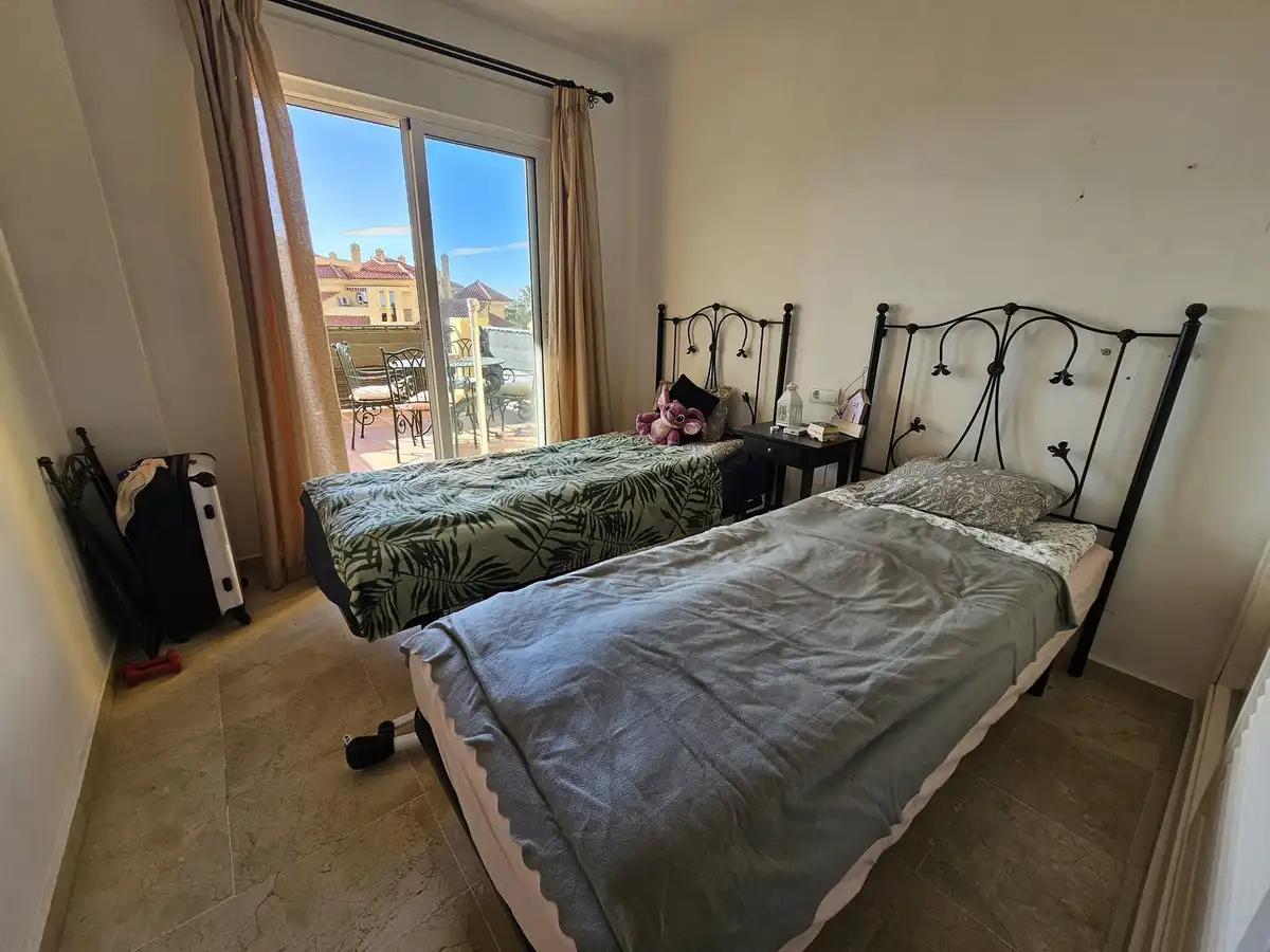 Dormitori de Apartament en venda en Mijas amb Aire condicionat, Terrassa i Traster