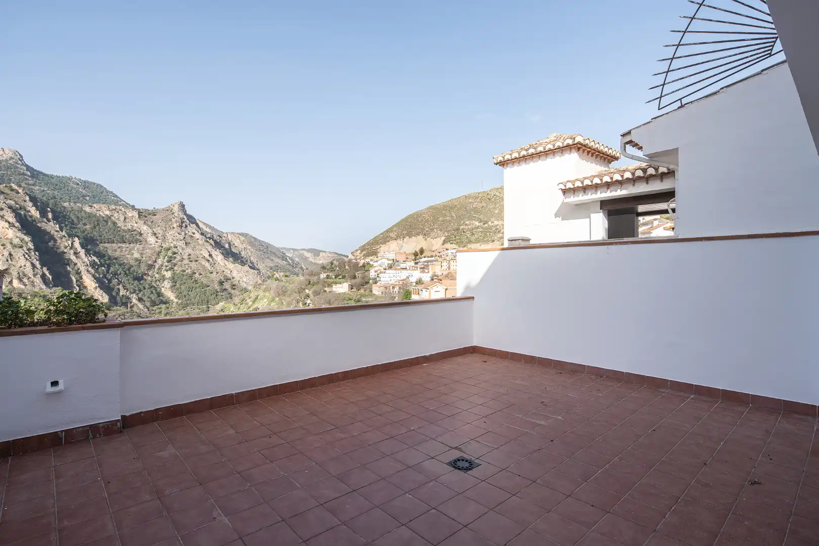 Terrasse von Dachboden zum Verkauf in Güéjar Sierra mit Klimaanlage und Terrasse