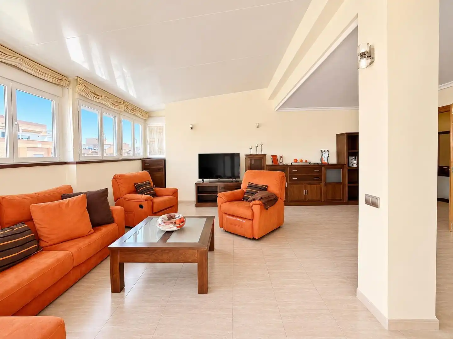 Sala de estar de Ático de alquiler en Almería con Aire acondicionado, Terraza y Amueblado