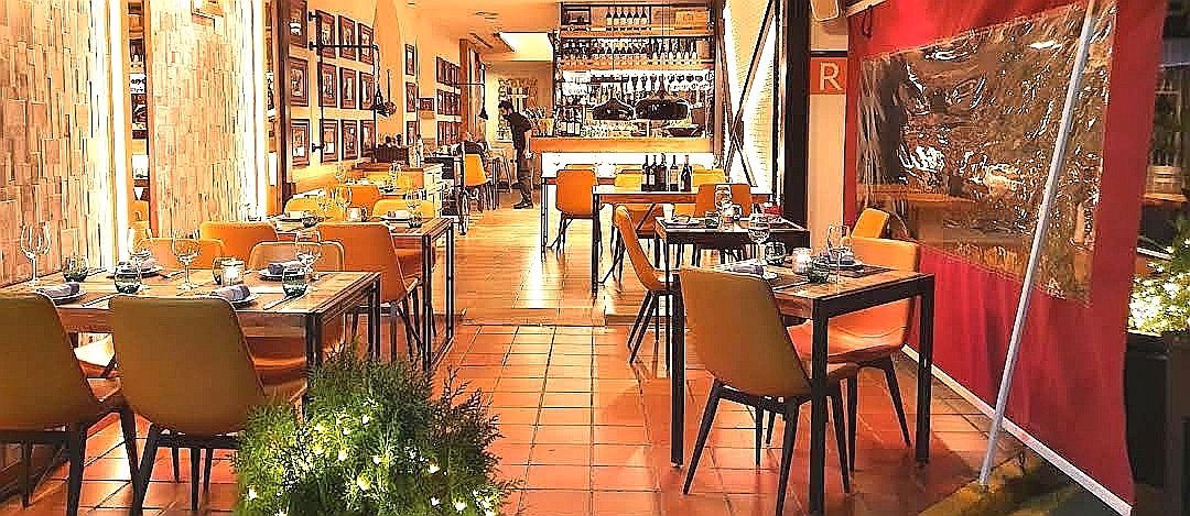 Premises for sale in Arona  with Air Conditioner