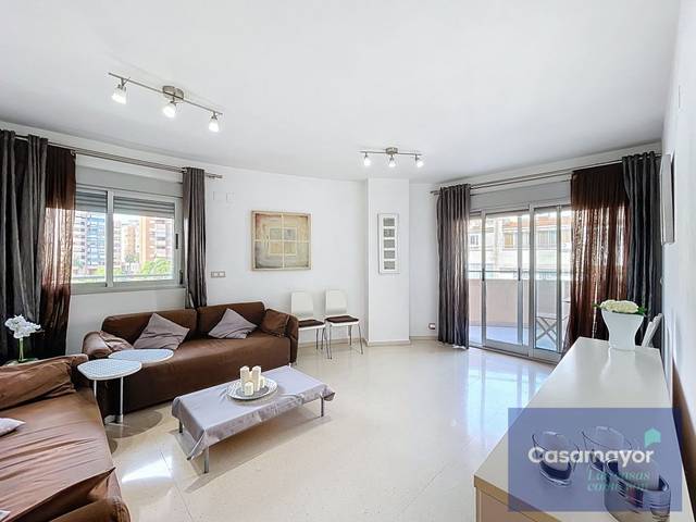 Piso en Venta en Calle José Ramón Pomares en Babel