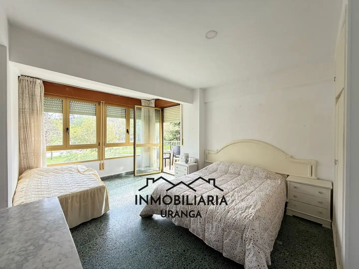 Habitación de Piso en venta en Laredo con Calefacción y Terraza