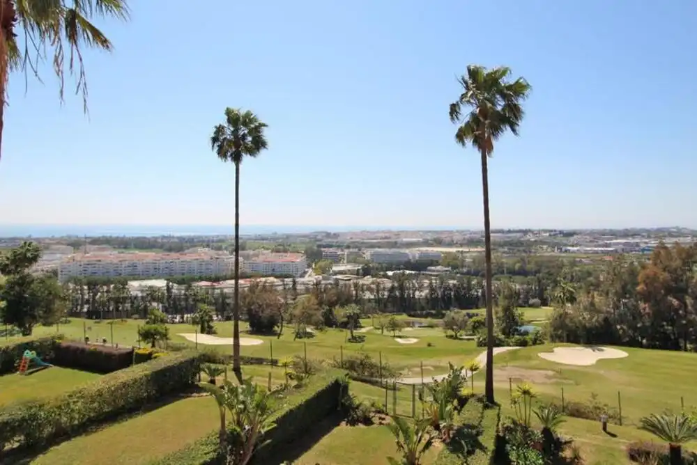 Apartamento con piscina en venta en Nueva Andalucía, imagen 8