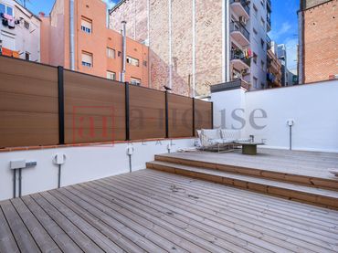 Pis amb balcó en venda a Carrer Carrer del Consell de Cent