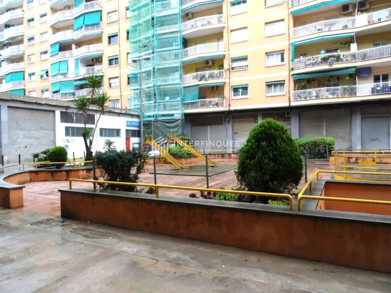 Local comercial en venda a Avenida Sant Salvador, imagen 3