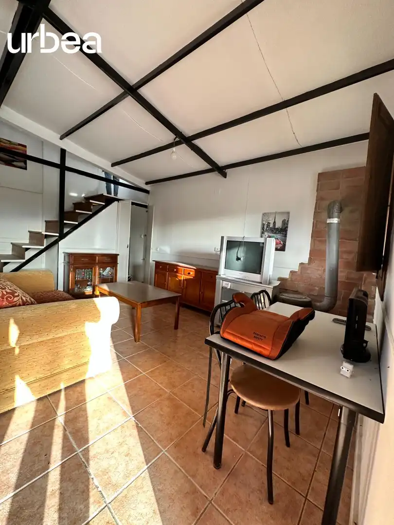 Sala d'estar de Finca rústica en venda en Pizarra amb Aire condicionat, Calefacció i Jardí privat