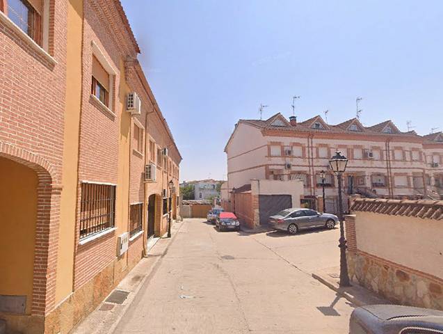 Casa adosada en Venta en Calle Francisco Tomás y Valiente en Escalona
