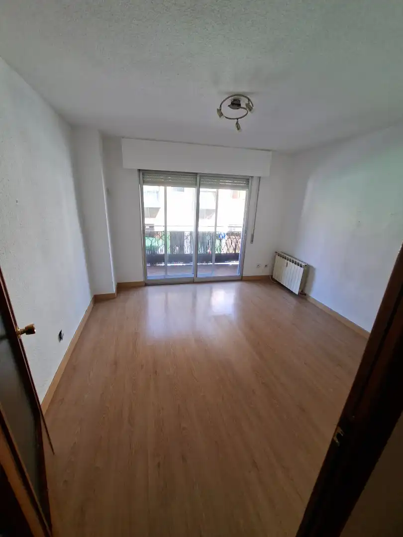 Bedroom of Flat for sale in Torrelodones  with Air Conditioner, Heating and Parquet flooring