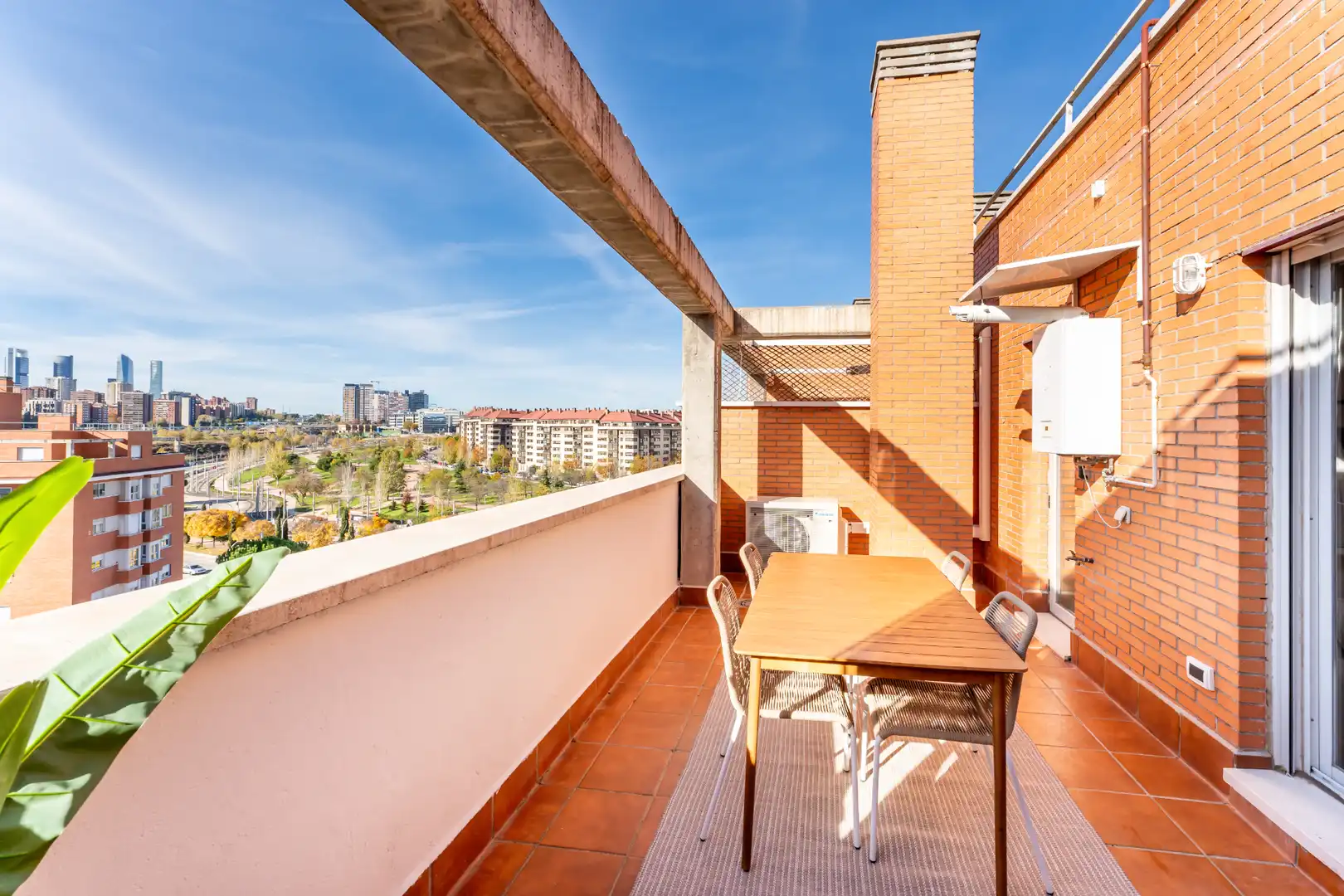 Attic for rent in Calle del Pintor Ignacio de Zuloaga, 4, Sanchinarro