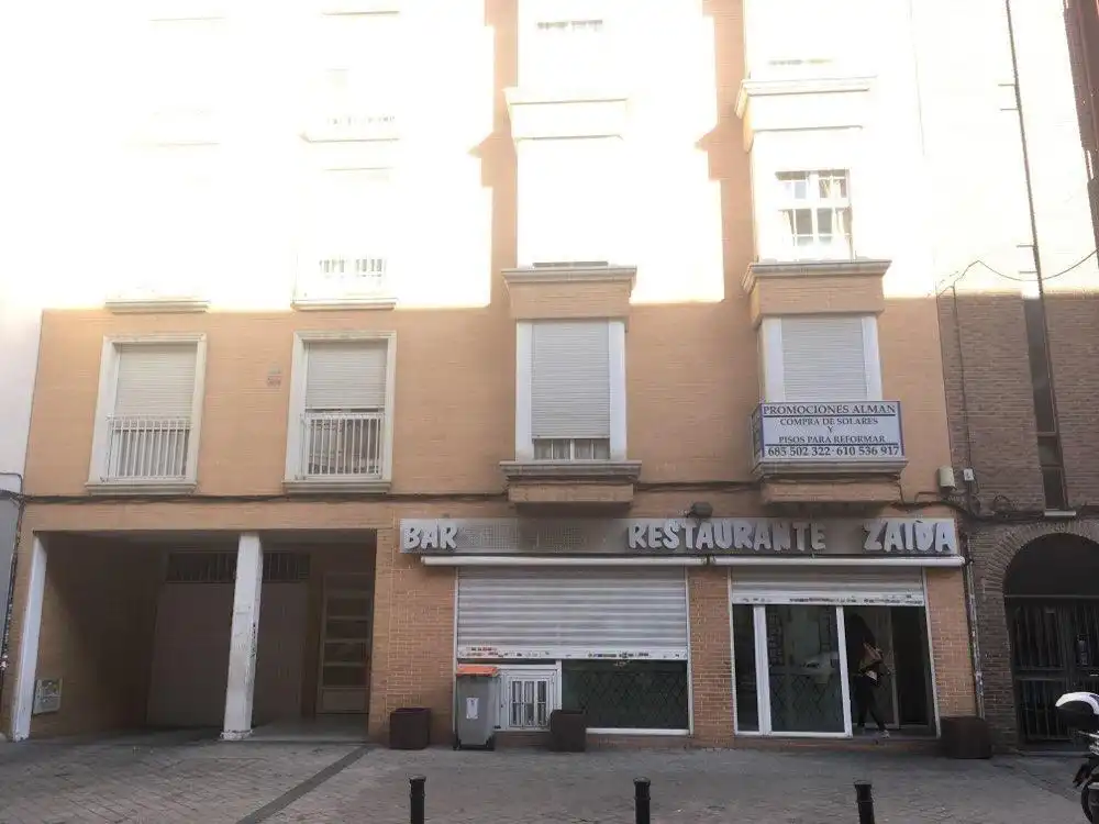 Außenansicht von Wohnung zum Verkauf in Madrid