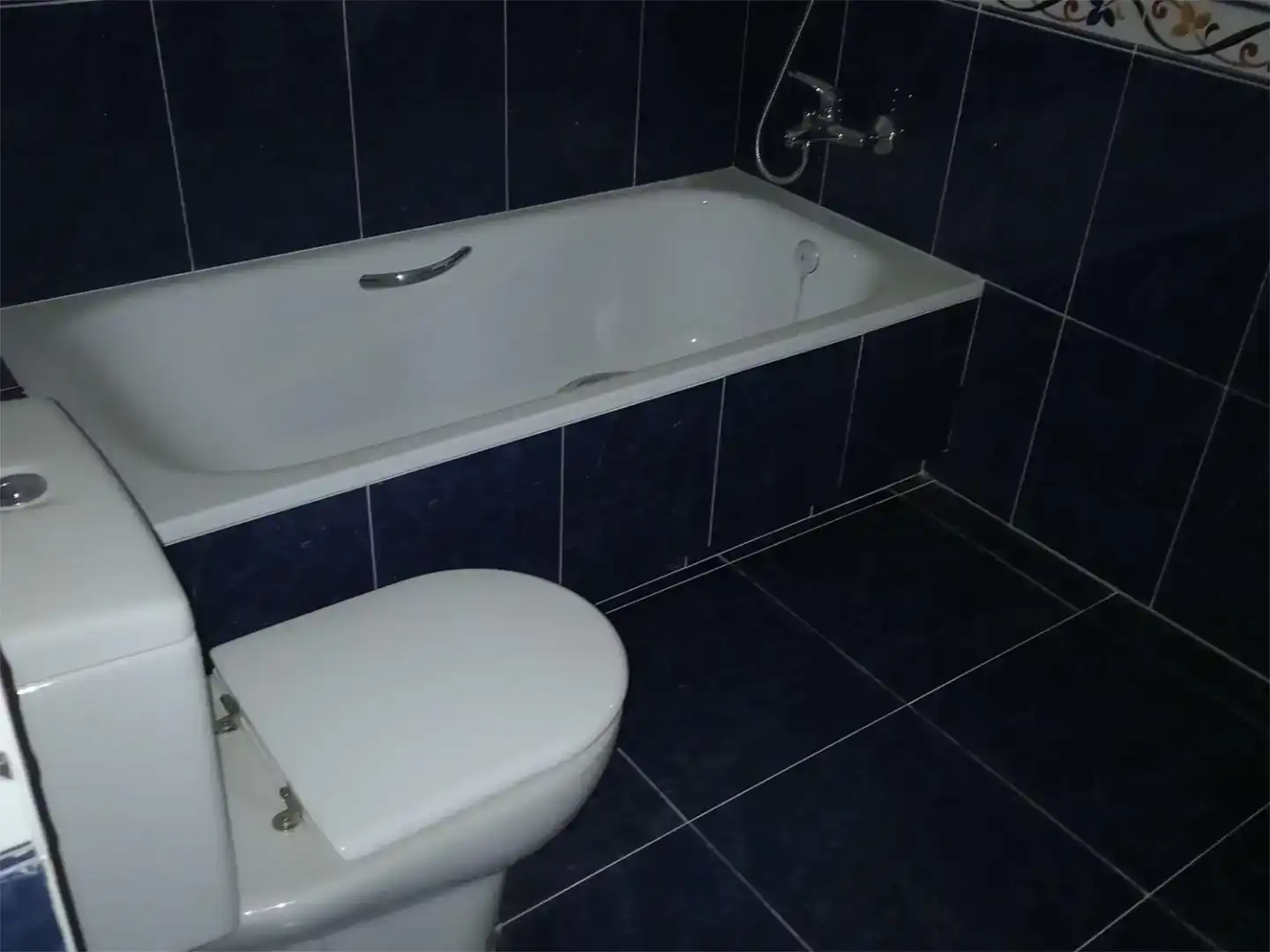 Bany de Pis en venda en Ponferrada amb Aire condicionat, Jardí privat i Traster