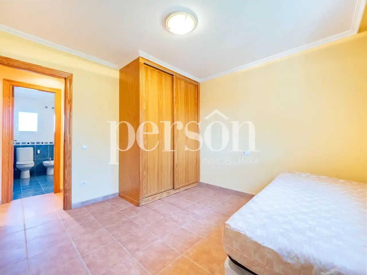 Habitación de Casa o chalet en venta en Chiva con Jardín privado, Terraza y Piscina