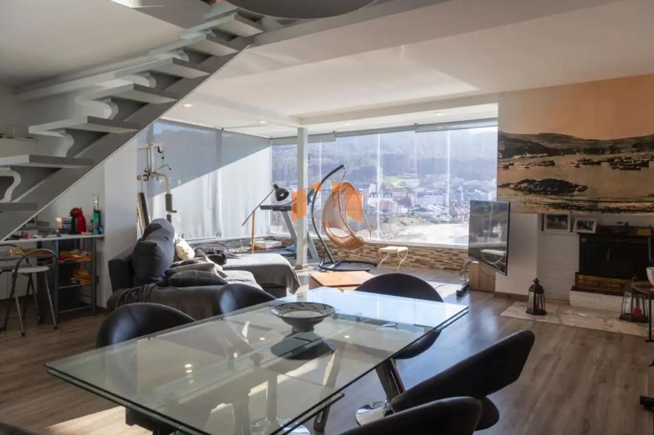 Sala d'estar de Casa o xalet en venda en O Vicedo  amb Calefacció, Jardí privat i Parquet