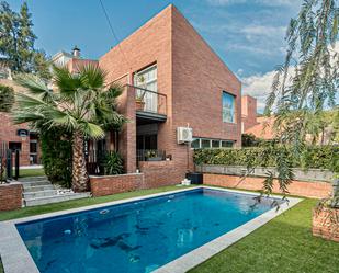 Swimming pool of House or chalet for sale in Castelldefels  with Air Conditioner, Heating and Private garden