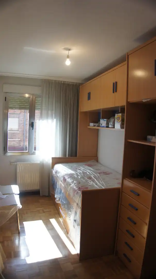 Bedroom of Flat for sale in Ávila  with Heating, Furnished and Balcony