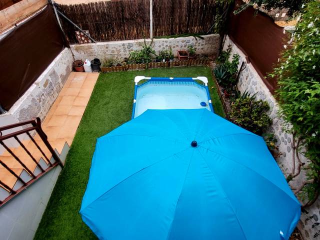 Casa adosada en Venta en Carrer d'Anselm Clavé en Els Masos - Els Garrofers