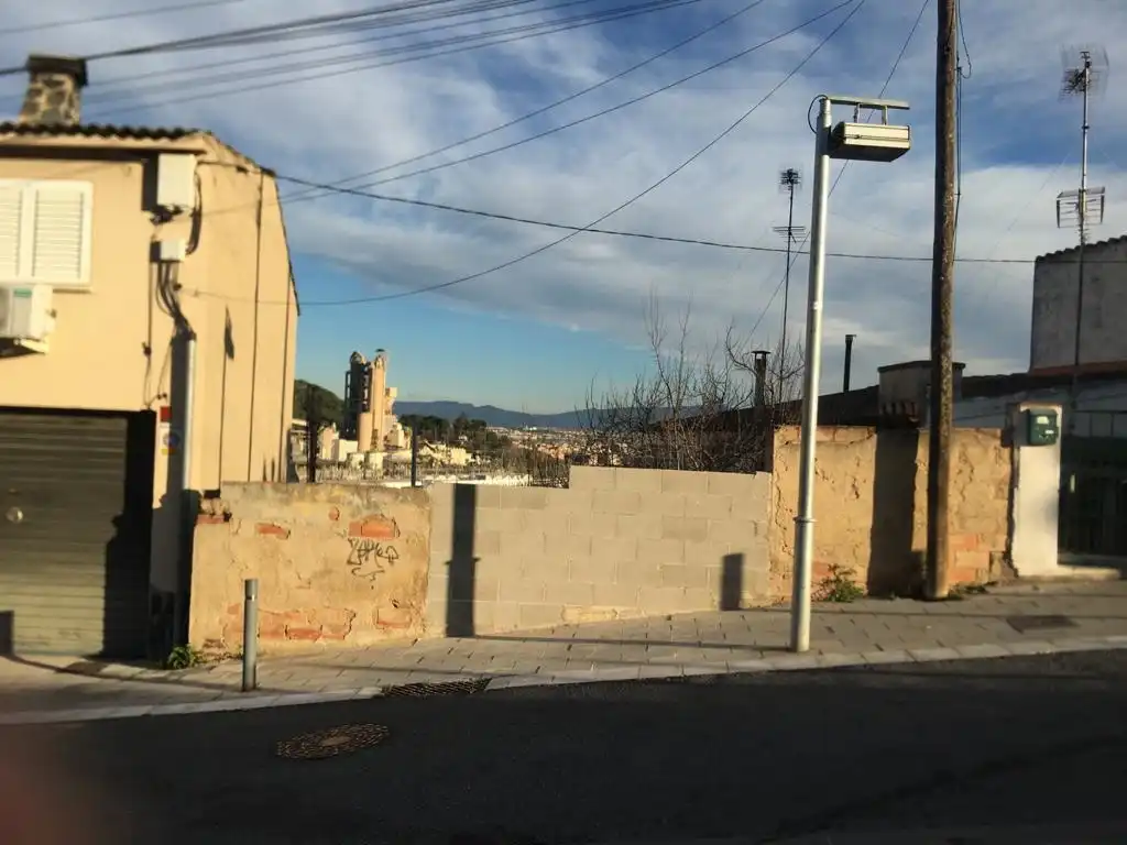Außenansicht von Residential zum Verkauf in Montcada i Reixac