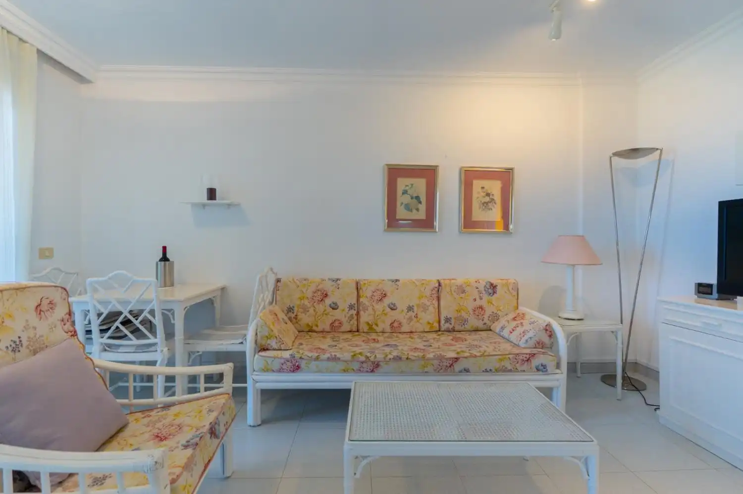 Sala d'estar de Estudi de lloguer en Santa Úrsula amb Jardí privat, Terrassa i Piscina