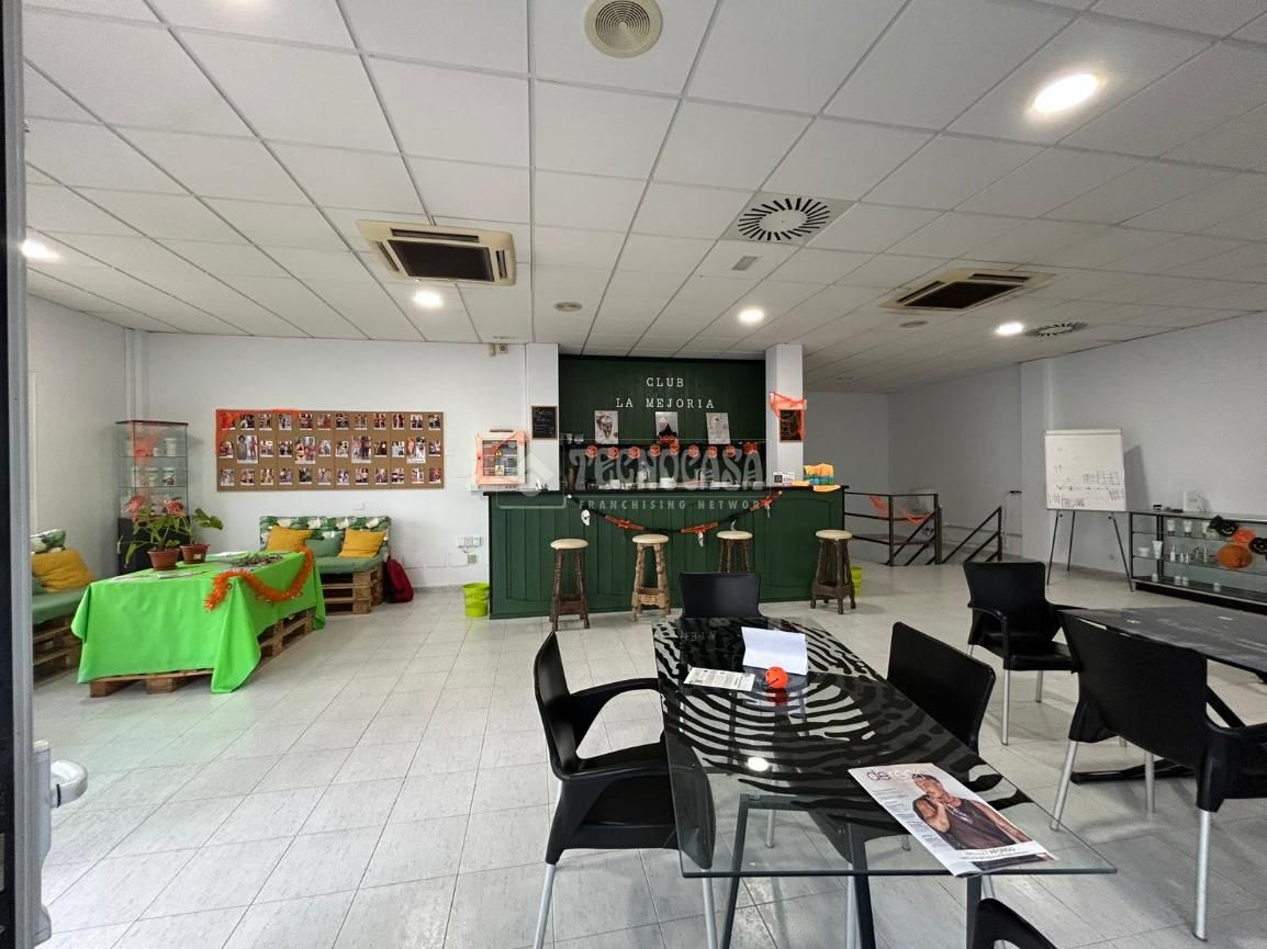 Premises for sale in Agüimes  with Furnished