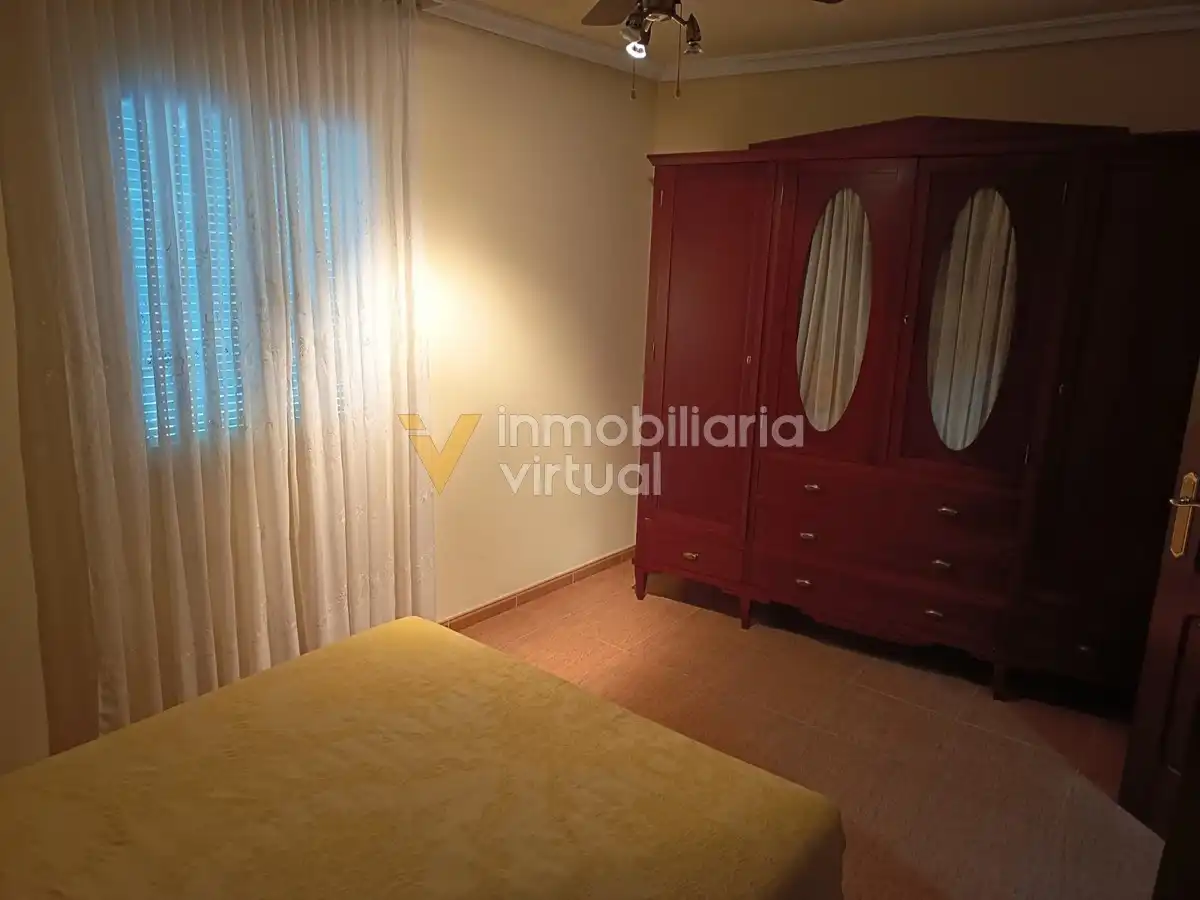 Habitación de Casa o chalet en venta en Lucena con Piscina y Amueblado