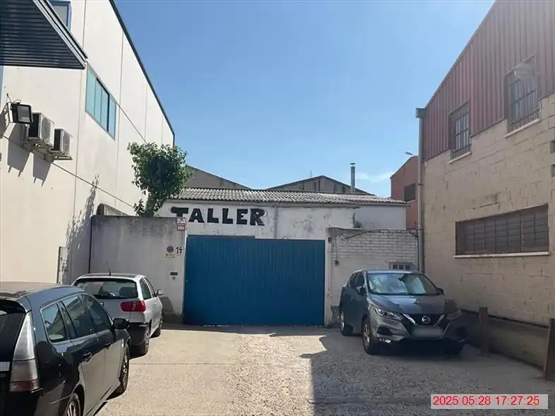 Nau industrial en venda a Calle del Nogal 14, imagen 2