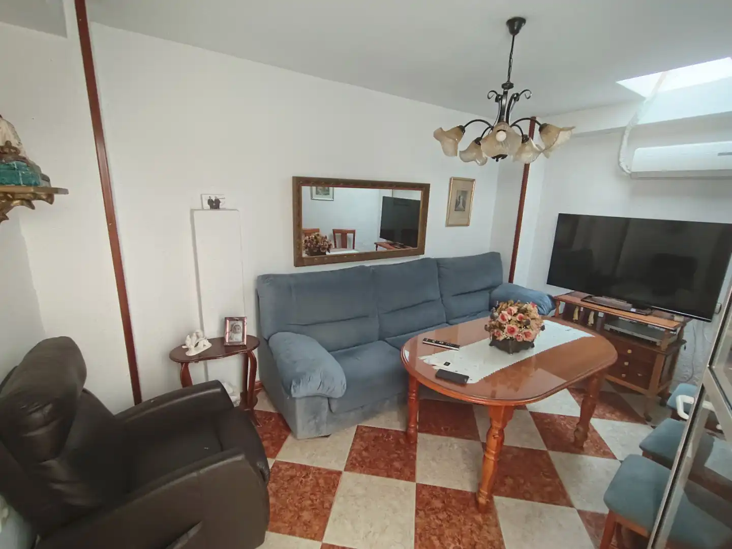 Sala d'estar de Casa o xalet en venda en Mengíbar