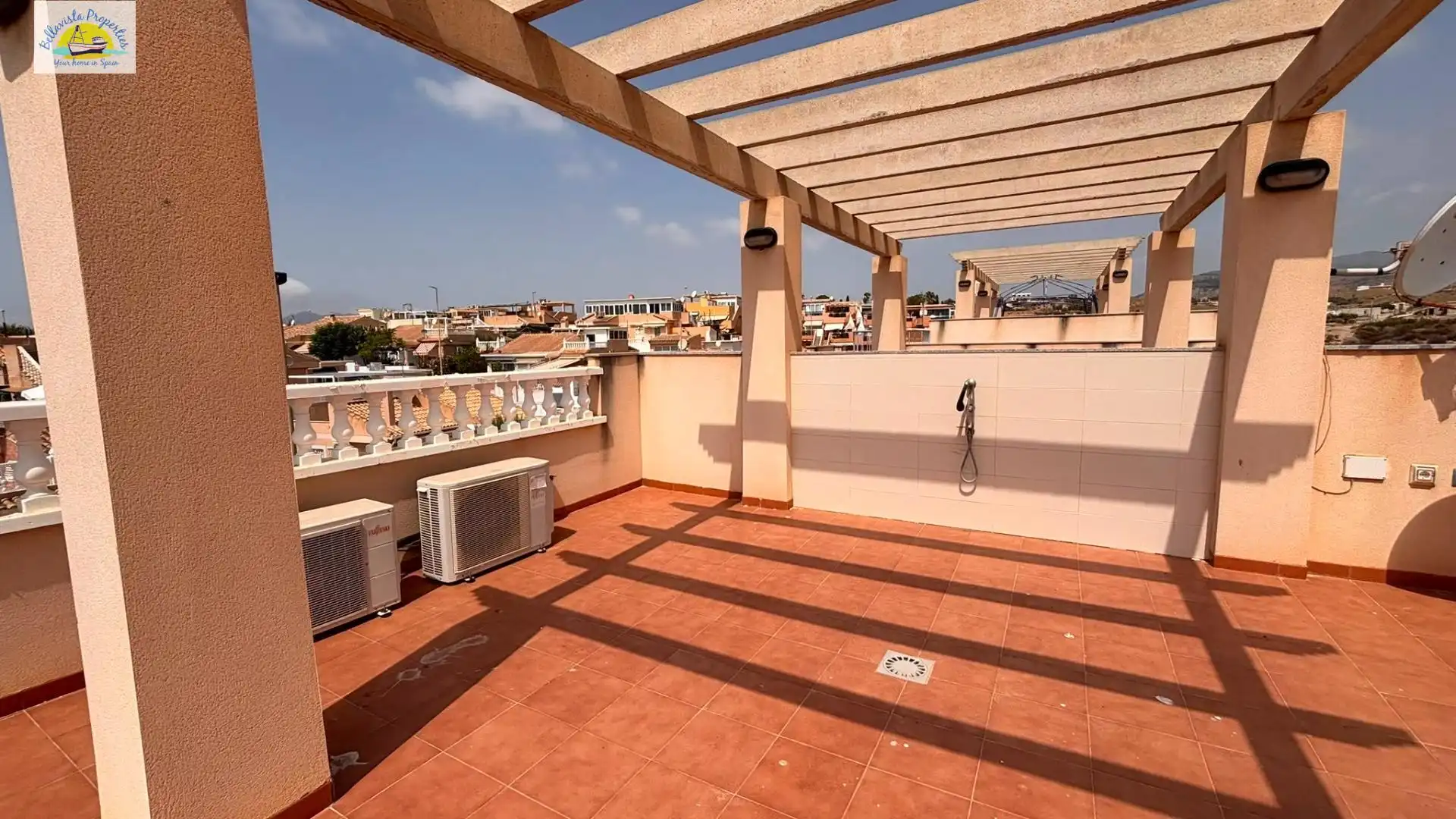 Casa o xalet en venda a Calle Calle Estaca de Bares, 133, El Alamillo