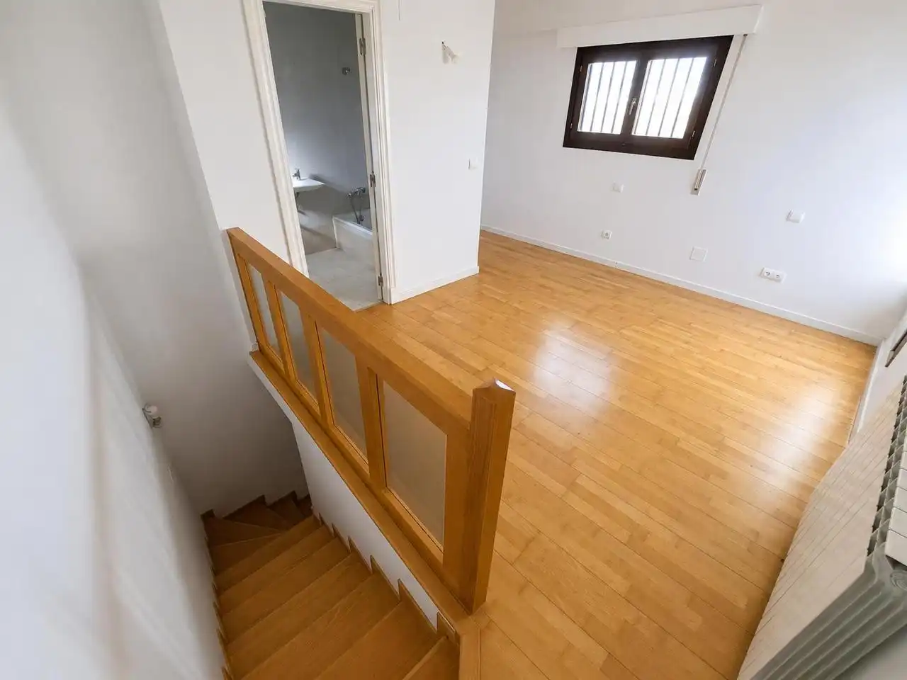 Dúplex de alquiler en Zaragoza con Aire acondicionado, Calefacción y Parquet