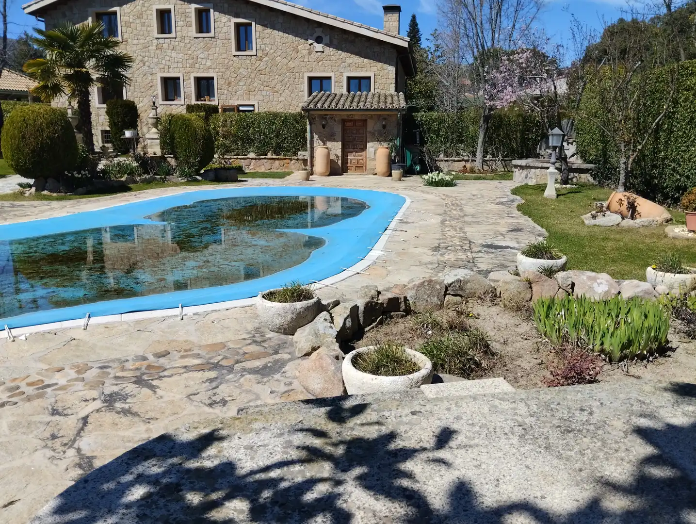 Swimming pool of Houses for sale in El Escorial  with Air Conditioner, Heating and Private garden