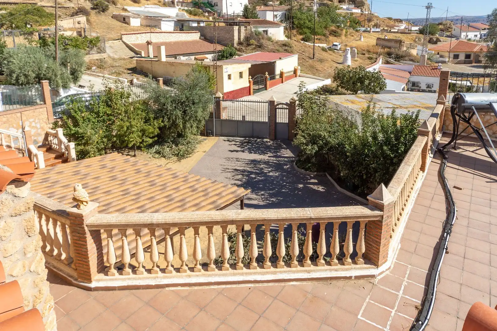 Exterior view of Country homes for sale in Guadix  with Terrace, Storage room and Furnished