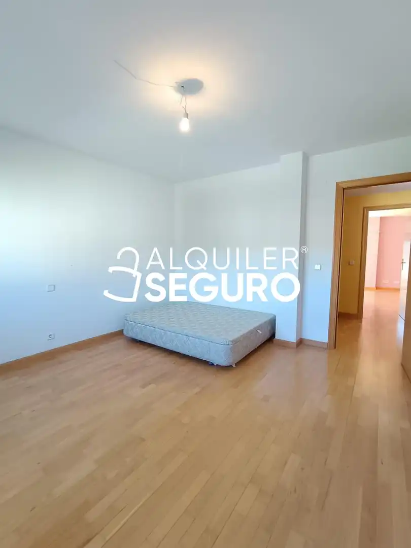 Dormitori de Casa o xalet de lloguer en Aranjuez amb Calefacció, Terrassa i Traster