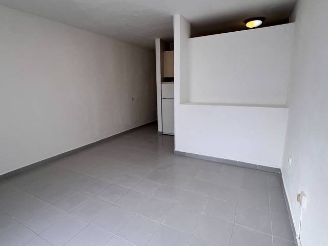 Local comercial en Alquiler en Calle Alcalde Juan Évora Suárez, 1 en Caleta de Fuste