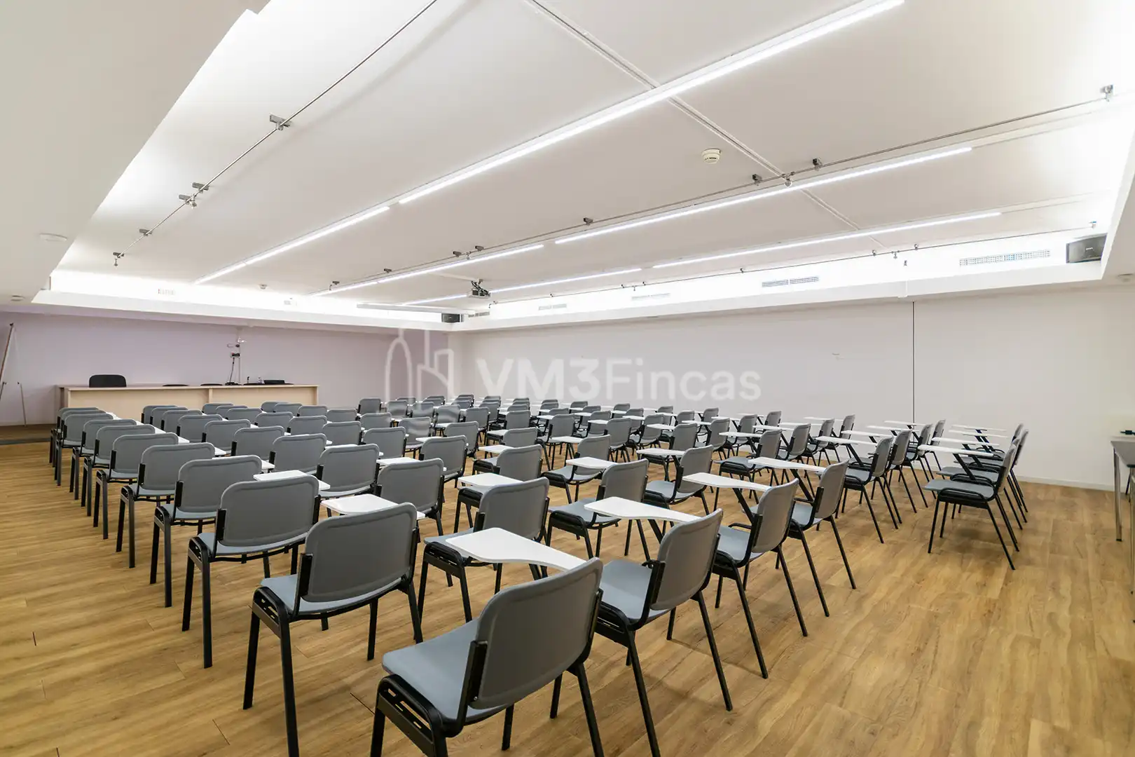Oficina de alquiler en Les Corts