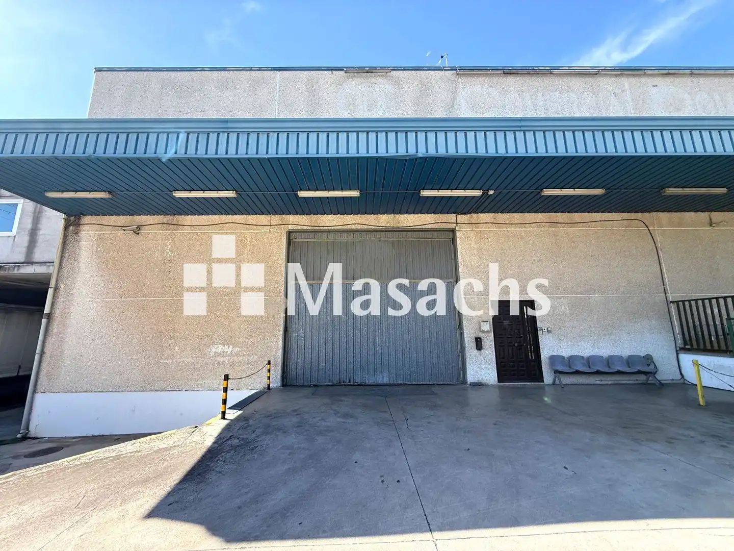 Nau industrial en venda a Abrera
