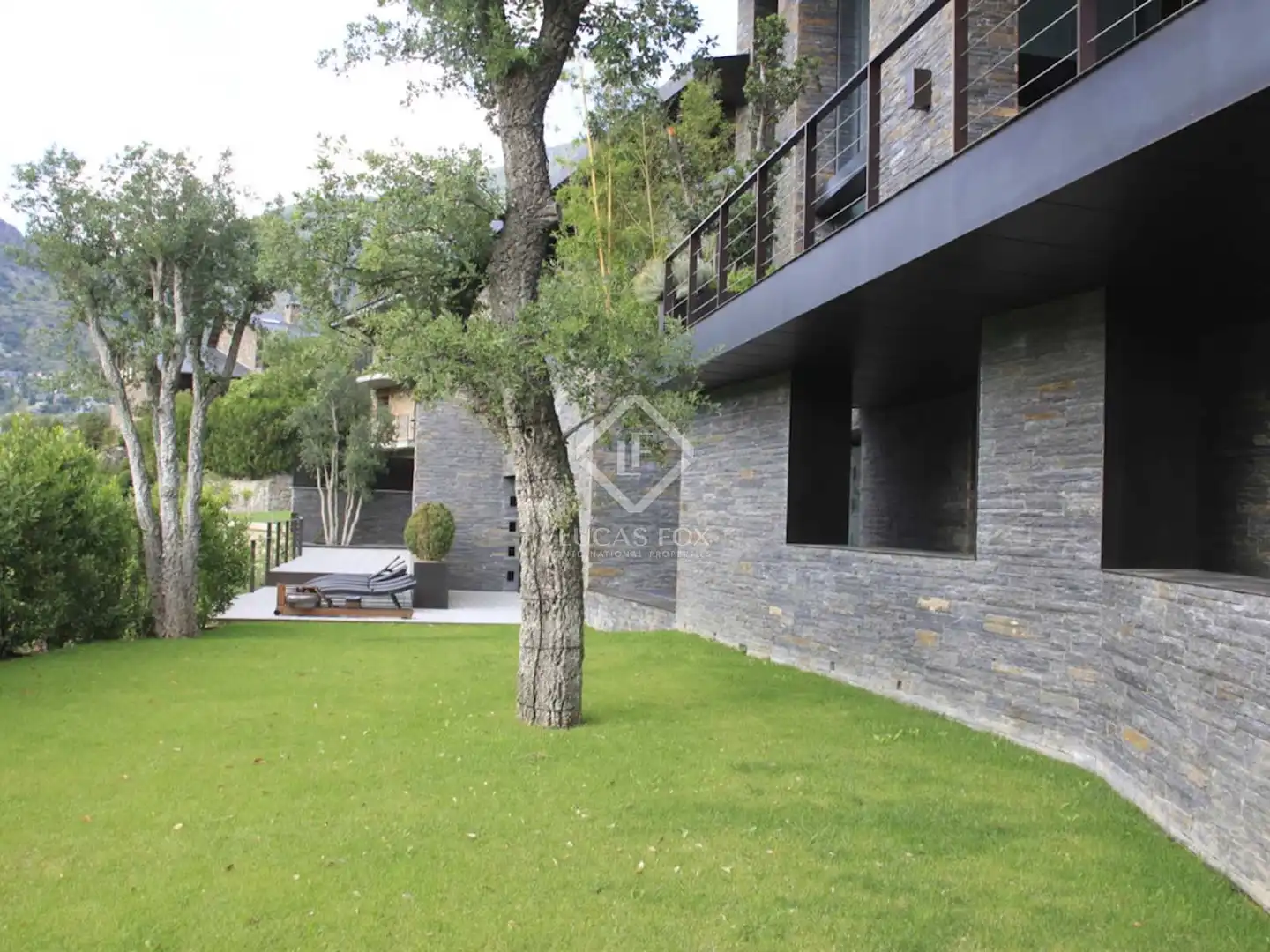 Vista exterior de Casa o chalet en venta en Sant Julià de Lòria con Calefacción, Jardín privado y Parquet