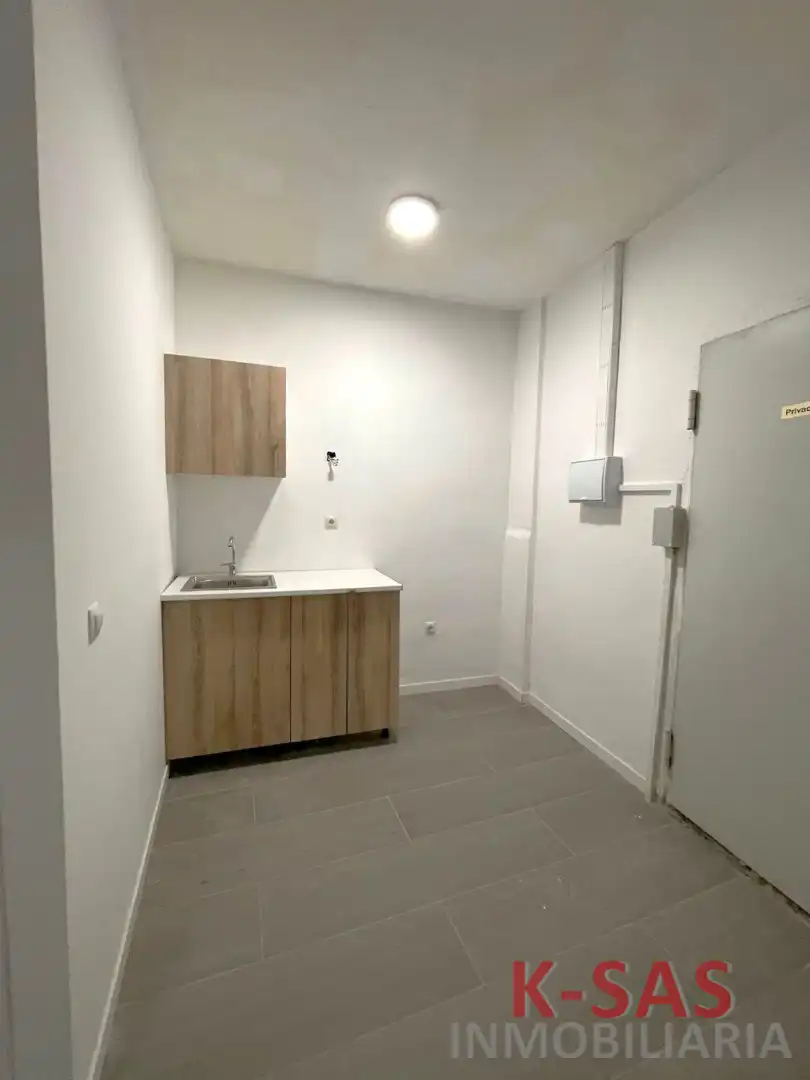 Küche von Geschaftsraum zur Miete in Esplugues de Llobregat