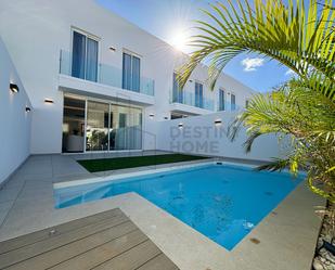 Swimming pool of Single-family semi-detached for sale in La Oliva  with Air Conditioner, Terrace and Swimming Pool