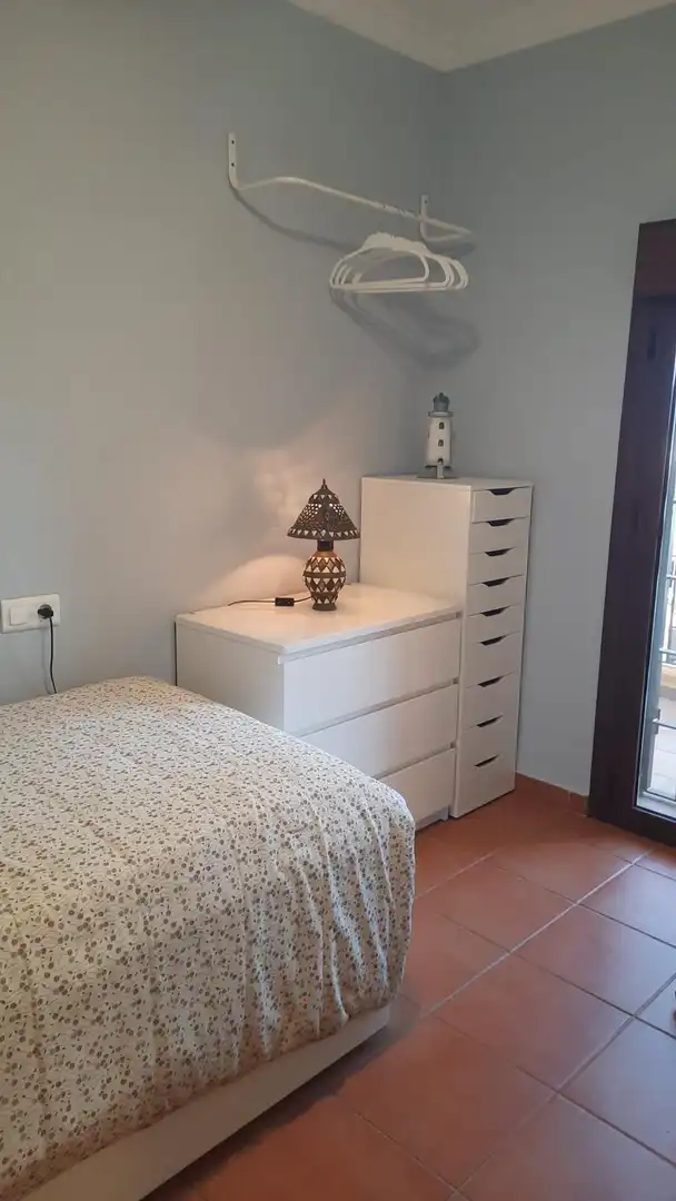 Dormitori de Casa adosada en venda en El Puerto de Santa María amb Aire condicionat, Jardí privat i Terrassa