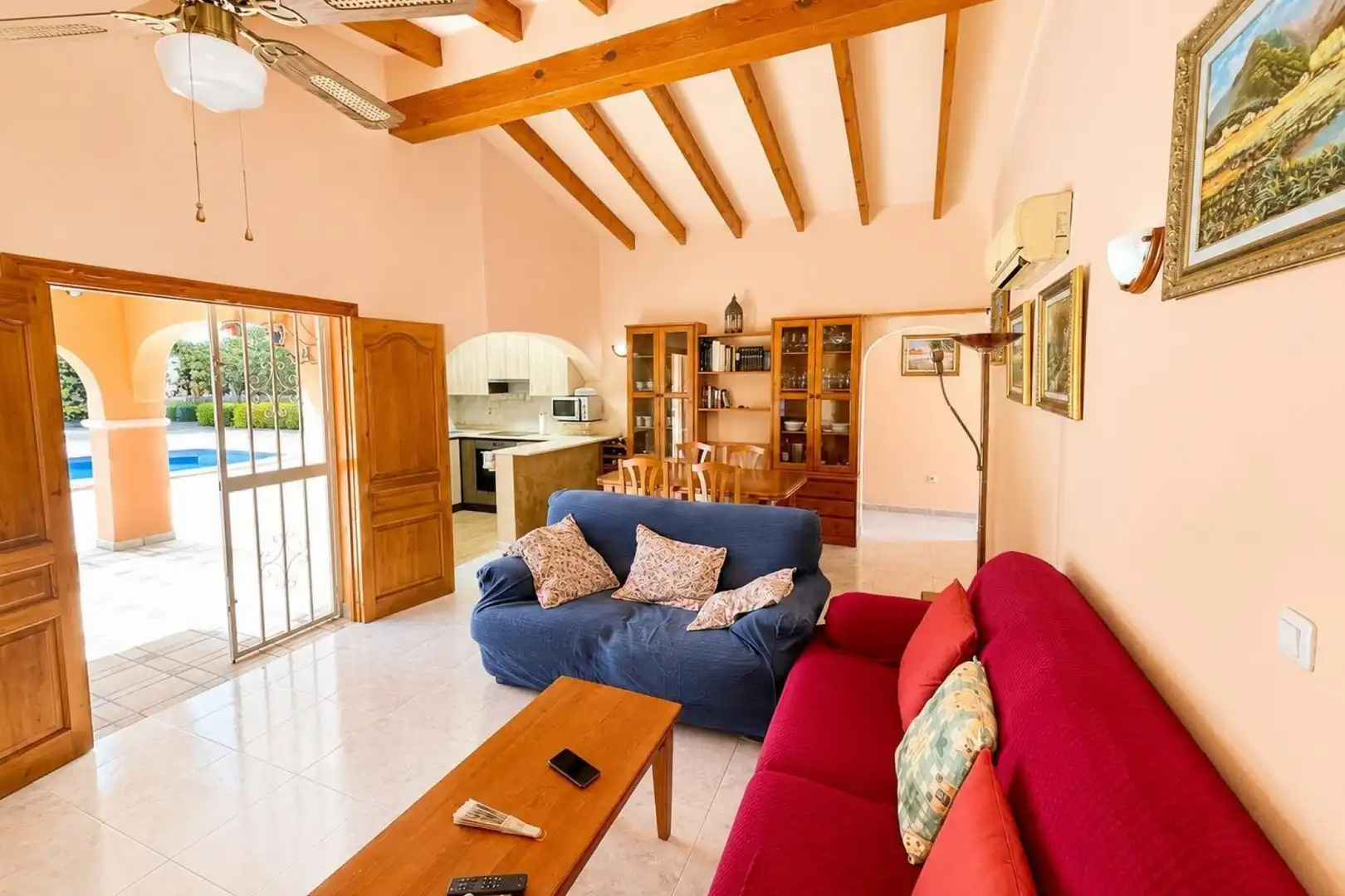 Sala d'estar de Casa o xalet en venda en L'Alfàs del Pi amb Piscina