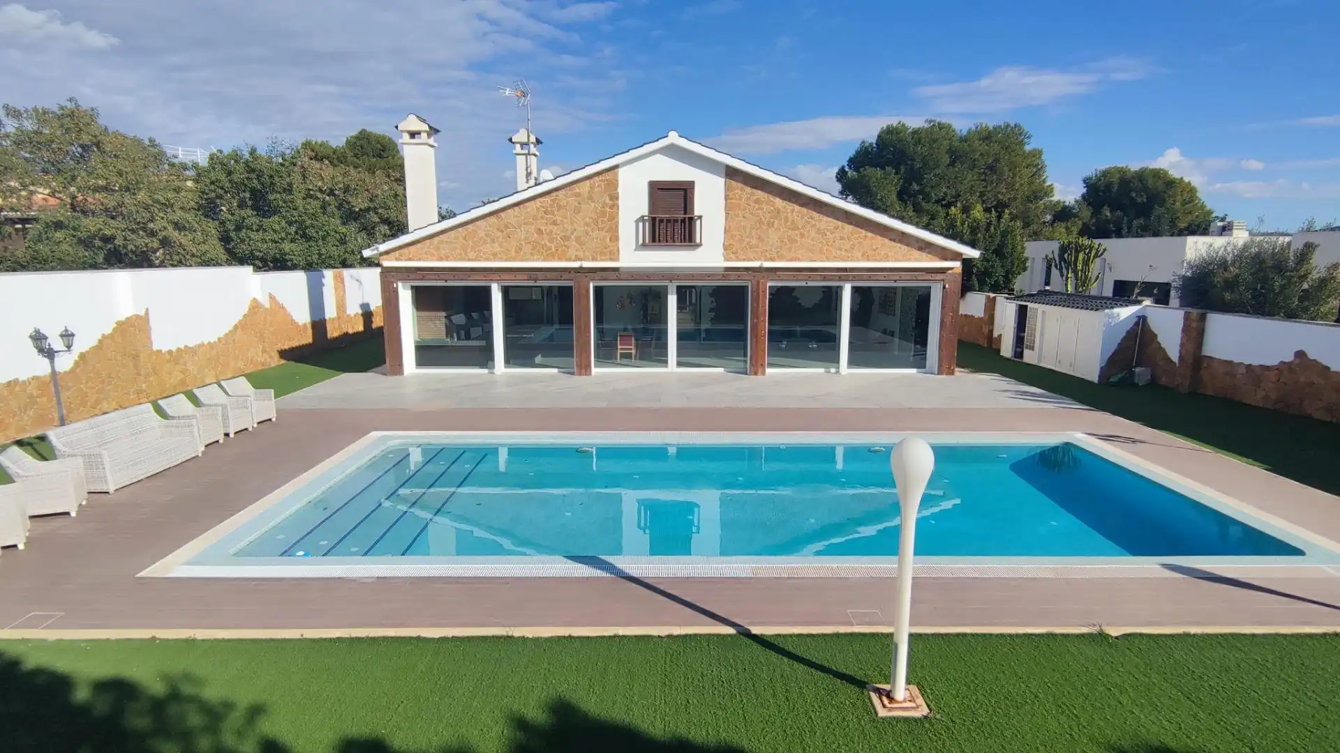 Piscina de Casa o chalet en venta en Mutxamel con Aire acondicionado, Calefacción y Jardín privado