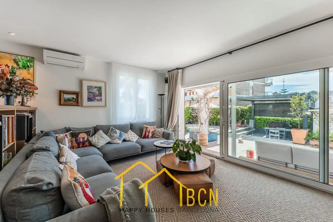 Casa adosada en venta en Vallpineda - Rocamar