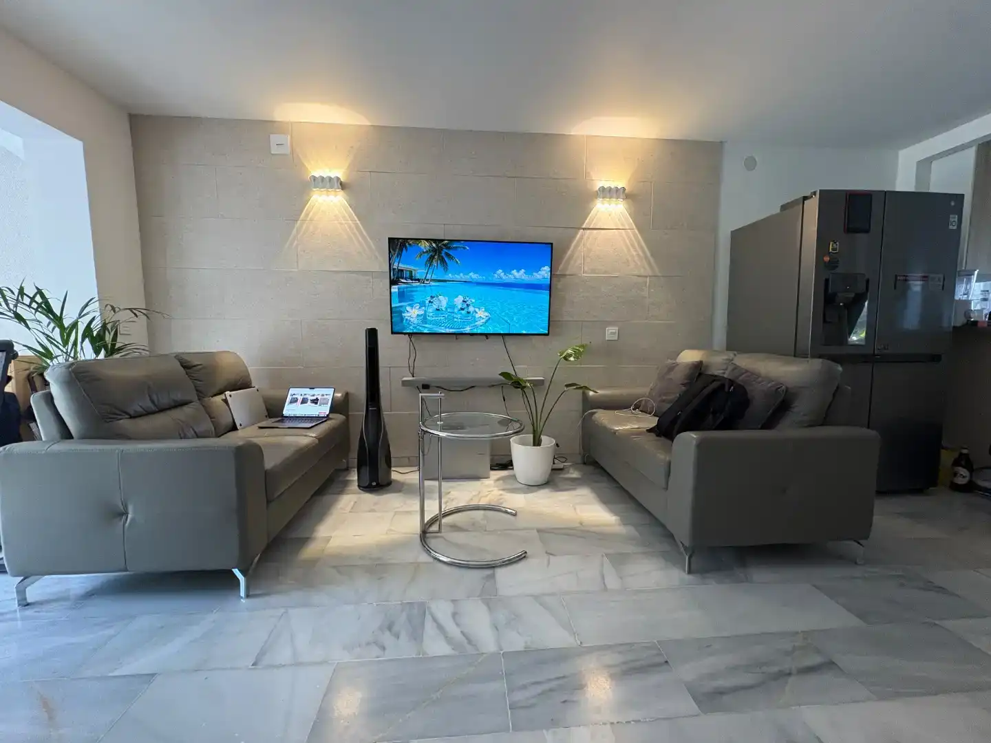 Wohnzimmer von Wohnung zum Verkauf in Marbella mit Klimaanlage, Schwimmbad und Balkon