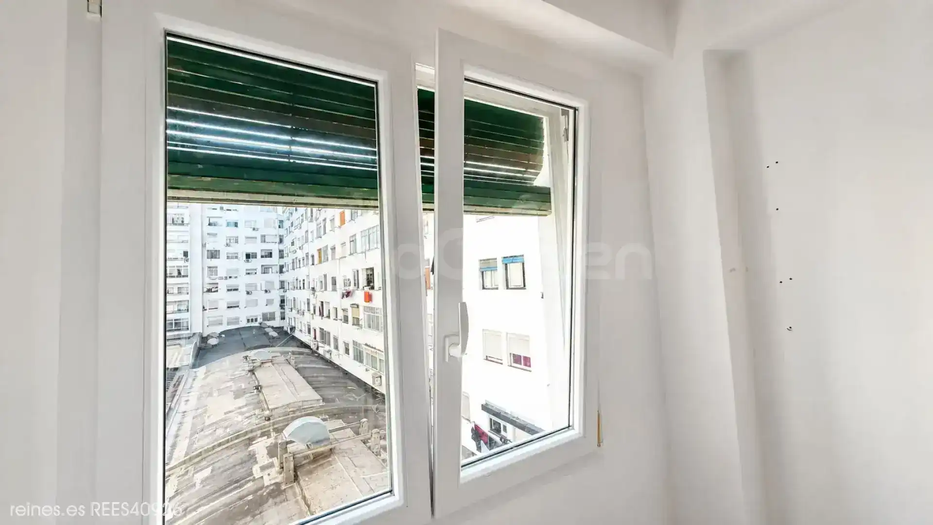 Balcony of Flat for sale in Zaragoza  with Heating