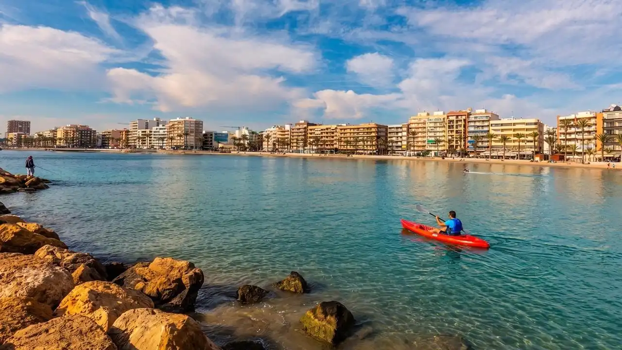Außenansicht von Haus oder Chalet zum Verkauf in Torrevieja mit Privatgarten, Möbliert und Gemeinschaftspool