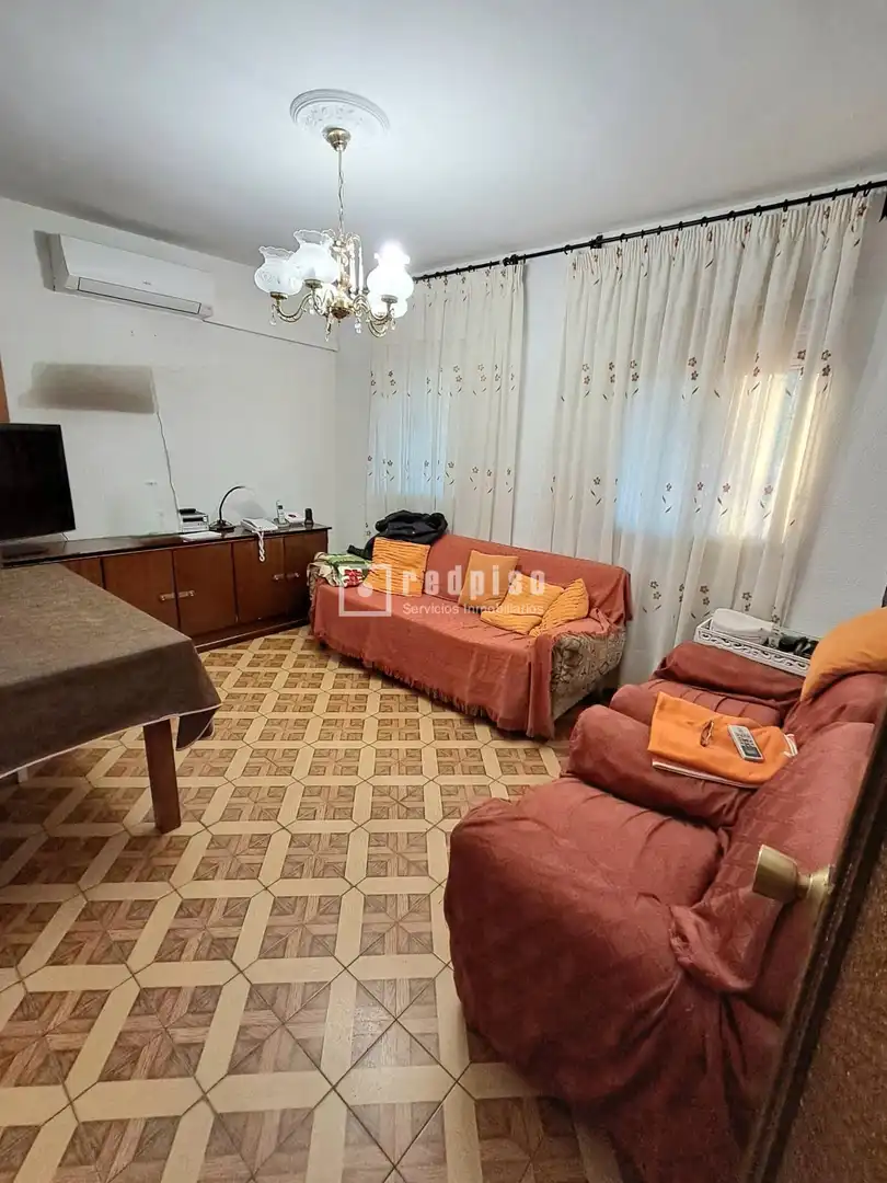 Sala de estar de Piso en venta en Alcalá de Henares con Aire acondicionado, Calefacción y Jardín privado