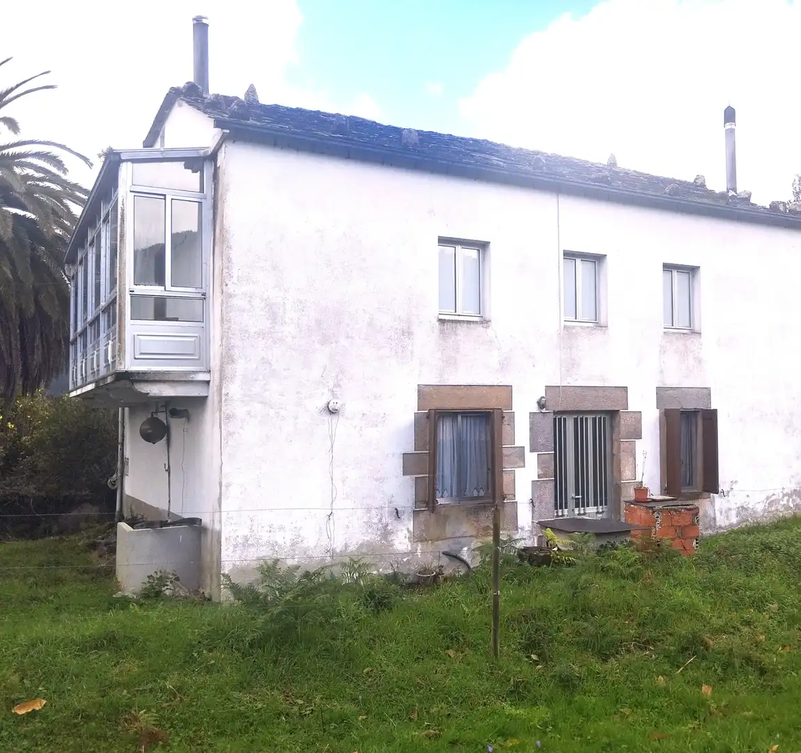 Casa amb terrassa en venda a Viveiro